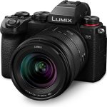 Panasonic DC-S5K Lumix hybrydowy aparat bezlusterkowy + obiektyw S-R2060 20–60mm, F3.5–5.6 (CMOS 24.2MP, Dual I.S.2, wideo 4K 60p/50p), czarny