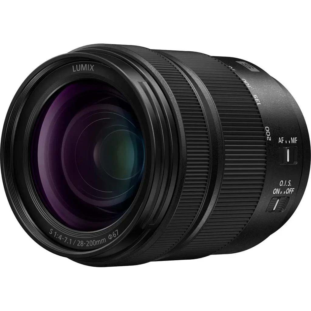 CASHBACK do 1680 PLN 26 Panasonic S-R28200 LUMIX S najmniejszy obiektyw zmiennoogniskowy (zakres ogniskowych 28–200mm, F4-7.1, MACRO O.I.S., maksymalne powiększenie 0,5x)