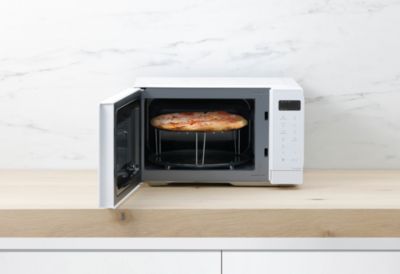 Panasonic NN-K35NWMEPG 1 NN K35NWM EPG Pizza front white