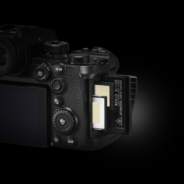 Panasonic DC-S1M2ME ast 2702506.jpg.pub.thumb.644.644