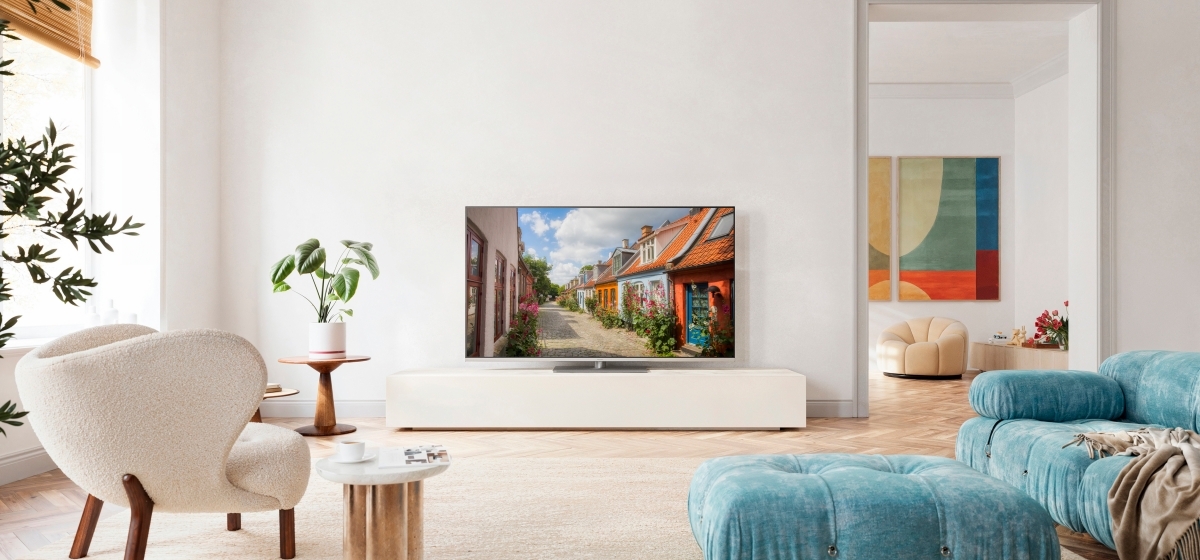 Panasonic TV-43W93BE6 ast 2671556.jpg.pub.crop.pc.thumb.640.1200