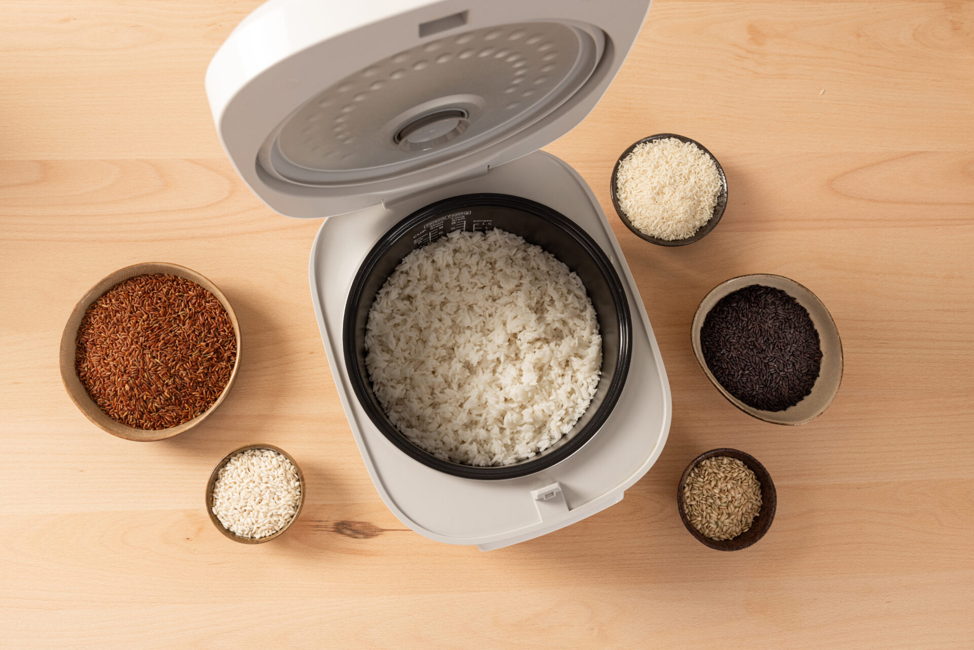 Panasonic SR-DA152WXE Panasonic SR-DA152W ryżowar, parowar 1,5l (4 programy, automatyczna regulacja temperatury, utrzymywanie ciepła, timer, technologia FuzzyLogic), biały 24 Panasonic SR-DA152WXE RC SR DA152 getin 4