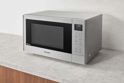 Panasonic NN-CT57RMEPG Panasonic NN-CT57RM kuchenka mikrofalowa Inverter Slim z grillem i funkcją Air Fry (1000W, termoobieg, 27l, kosz do smażenia beztłuszczowego), srebrna 43 Panasonic NN-CT57RMEPG 02 NN CT57RM compact 1